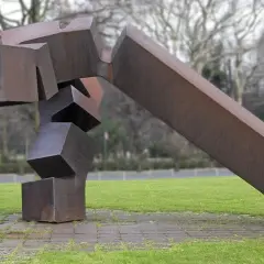 Eduardo Chillida Skulpturen: Meisterwerke, Philosophie & Wert
