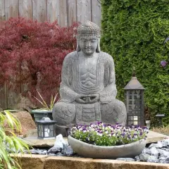 Gartenskulpturen: Ideen, Materialien & perfekte Platzierung
