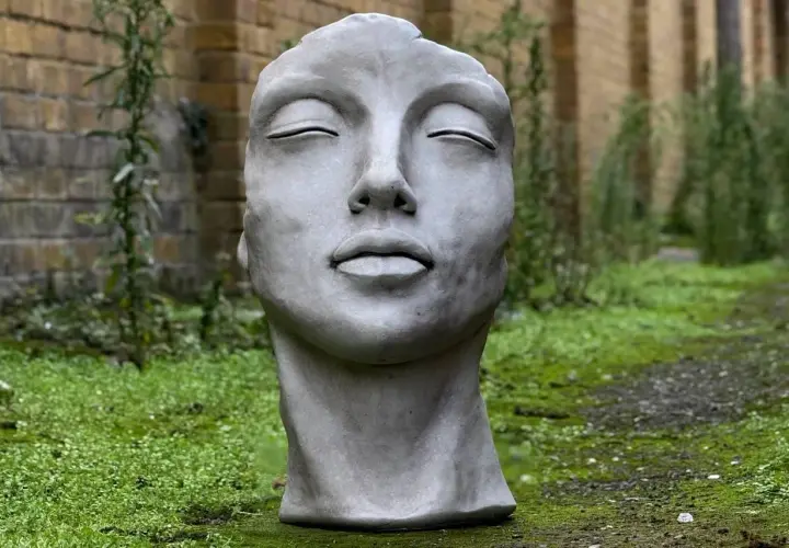 Lebensgroße Frauenskulptur kaufen: Stil, Material & Preis-Guide