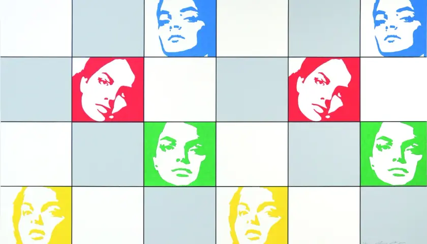 Pop-Art-Porträts von Gesichtern in Blau, Rot, Grün und Gelb auf kariertem Hintergrund.