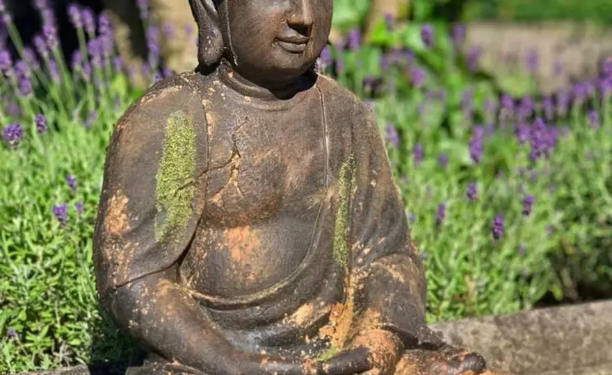 Gartenskulptur finden: Materialien, Stil & Platzierung | Ratgeber