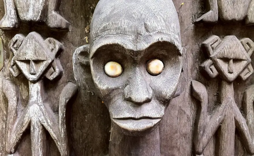 Afrikanische Holzskulpturen: Echtheit, Stil & Kaufberatung