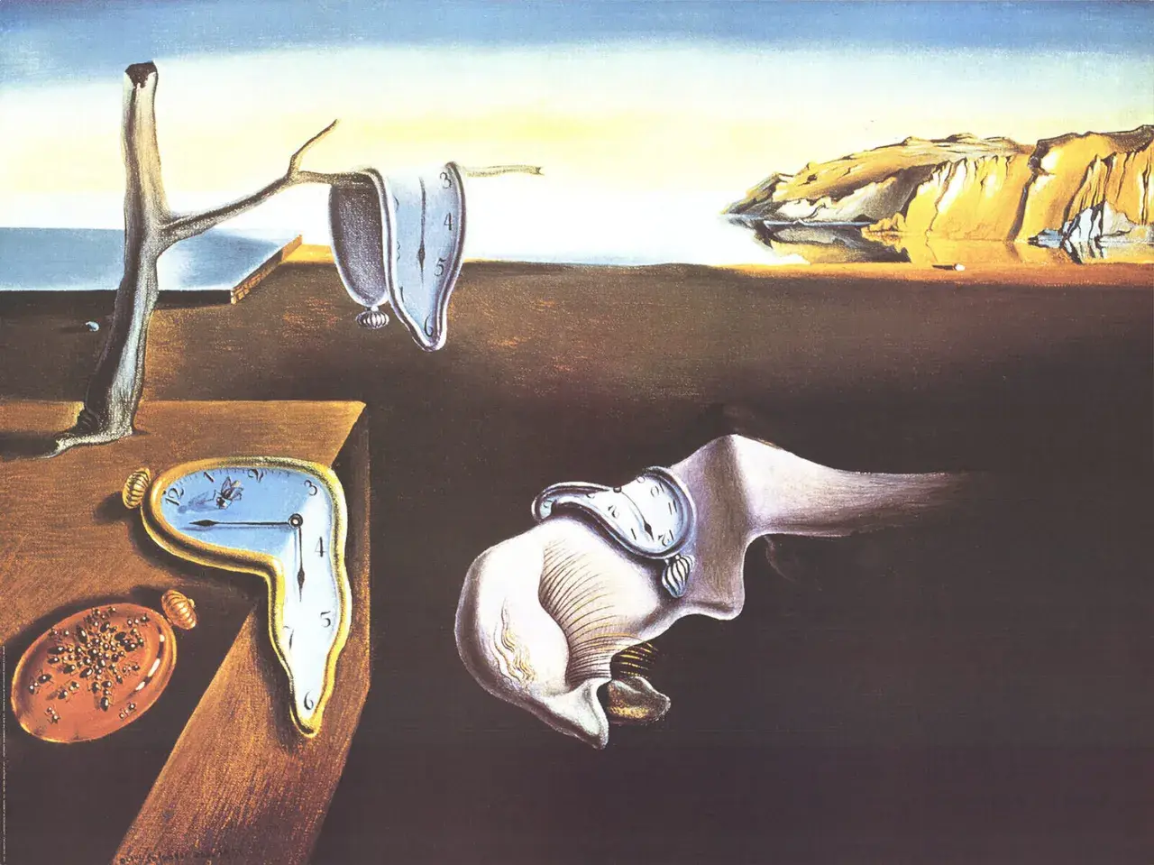 Schmelzende Uhren auf einer surrealen Landschaft, die die beständigkeit der erinnerung symbolisieren. Ein Baum trägt eine Uhr, eine andere liegt auf einem Tisch.